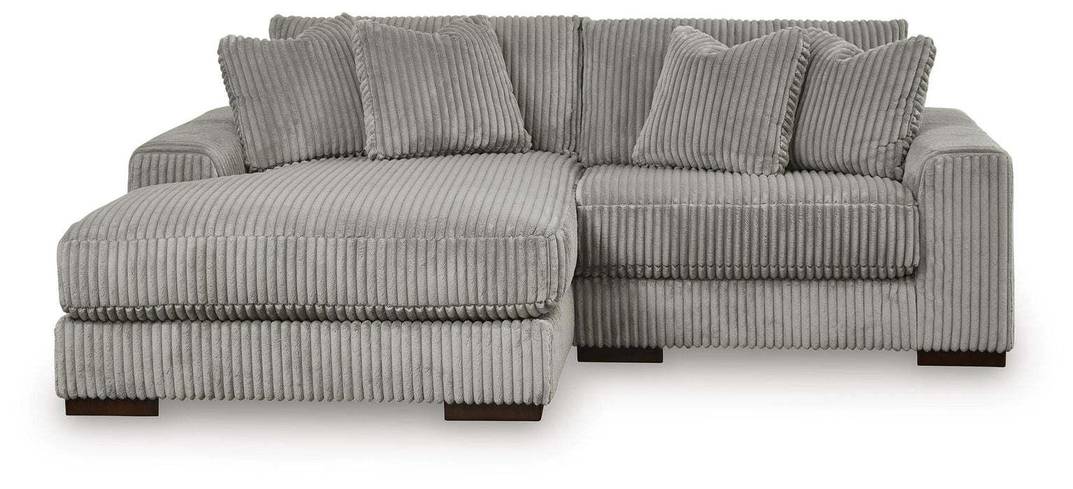 Lindyn Sectional with Chaise
