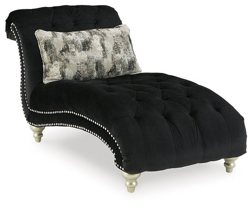 Harriotte Chaise image
