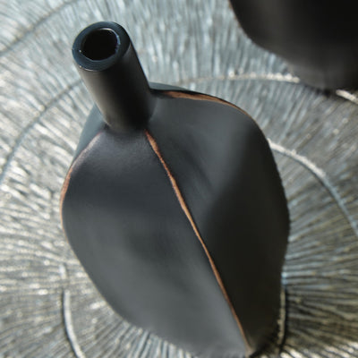 Rhaveney Vase